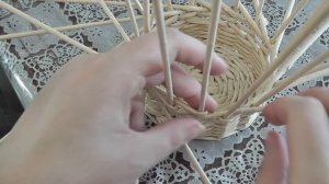 Стакан для кухни. Японское послойное плетение из газетных трубочек