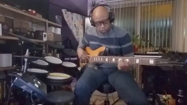 Spector ReBop Euro 5 vs Ibanez SR 1400 evnf???