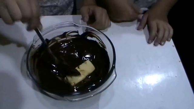 "Шоколадные бомбочки" - конфеты своими руками! Хрустящие! Вкусные! Радуют и детей и взрослых! смотреть онлайн