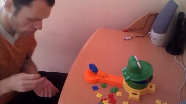 me playing frog game смотреть онлайн