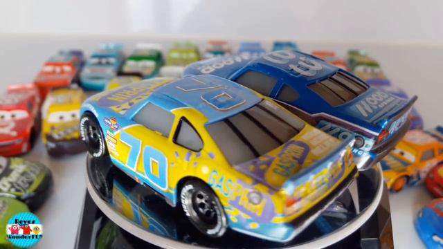 Cars 3 Diecast GasPRIN Floyd Mulvihill #70 Review|cars 3 SynerG Lane Locke #5