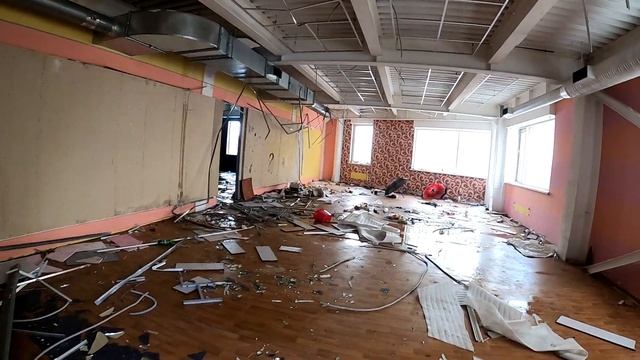 Заброшенный фитнес центр с бассейном и spa "Зебра Лето" Они обманули и кинули людей на деньги! смотреть онлайн