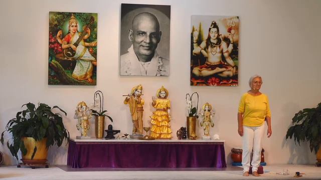 Grundreihe "exakt" Mittelstufe Yoga Vidya mit Adishakti 09:15 Uhr 03.08.2020 смотреть онлайн