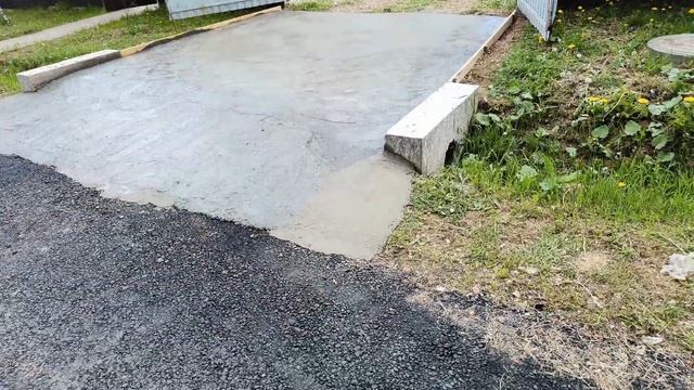 Залил заезд и отсыпал площадку под авто (бюджетно) смотреть онлайн