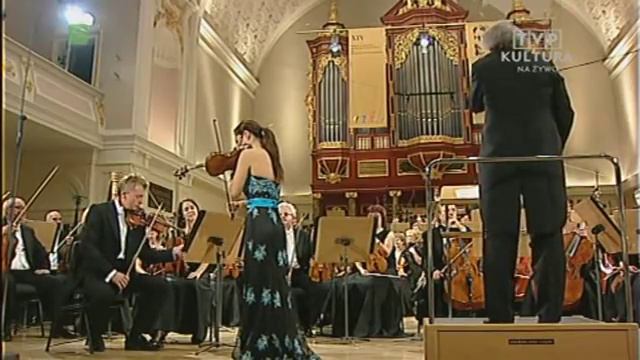 Soyoung Yoon plays Sibelius: Violin Concerto in D Minor Op. 47 смотреть онлайн