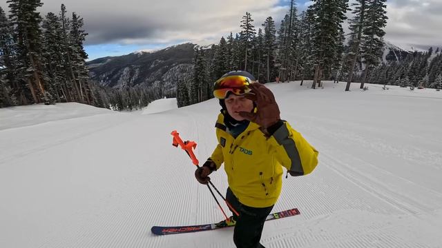 Turn shape for rhythm and flow while skiing смотреть онлайн