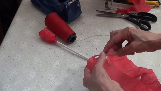 How to Make Crepe Paper Flowers - DIY смотреть онлайн