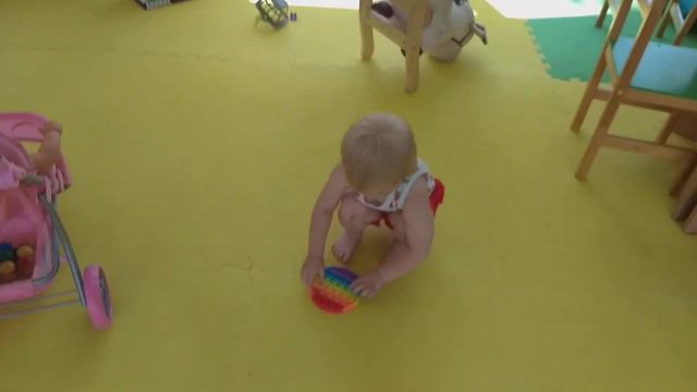 КОБЛЕВО 2021. ЧЁРНОЕ МОРЕ.  ДЕТСКАЯ ИГРОВАЯ КОМНАТА Ева и её новый поп ит