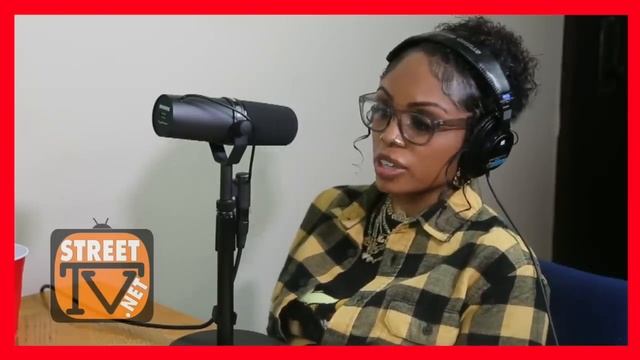 Munchie B reacts to rapper X4 when asked if he would do a song with a Blood (RAH17) смотреть онлайн