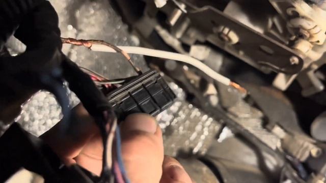 Toyota RAV4 не горят фары ближнего и дальнего света ! Решение проблемы! смотреть онлайн