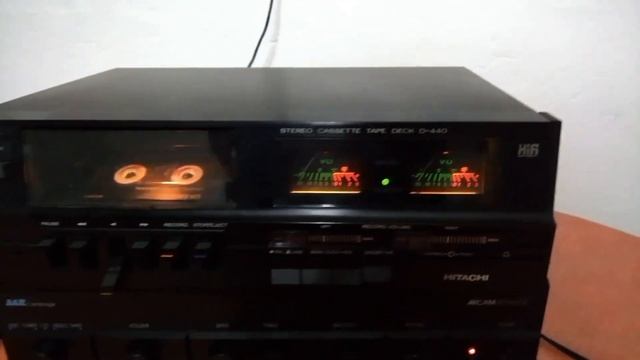 [Short Test-Vintage] Hitachi D-440 (1977), Arcam Alpha, Behringer 2030p смотреть онлайн