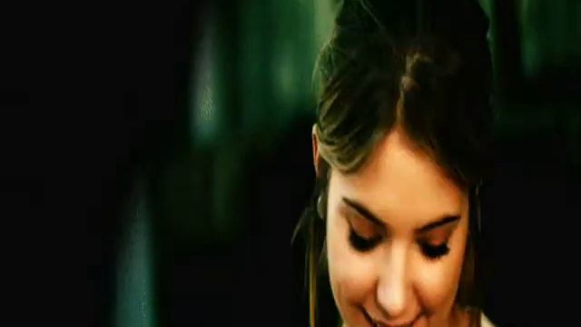 Ashley Benson смотреть онлайн