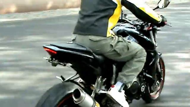 Полный выхлоп ARROW на Honda CB1000R смотреть онлайн