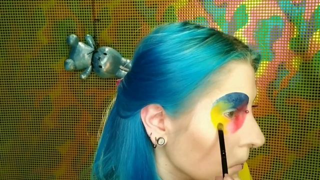 Сircle Colors MAKEUP Необычный яркий макияж (Tutorial) смотреть онлайн