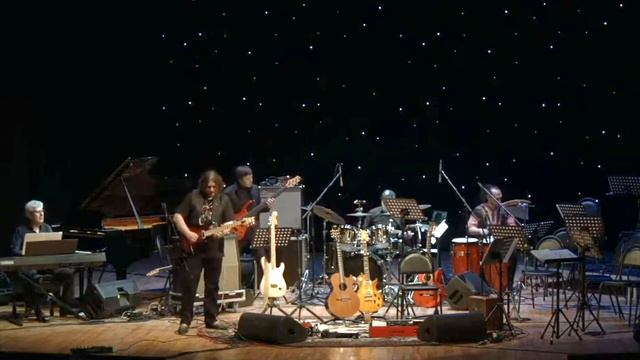 Roman Miroshnichenko Project. "Hold On" solo смотреть онлайн