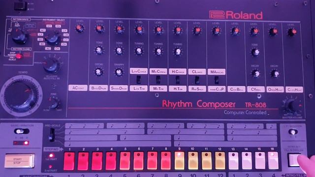 #808Day (Midnight) Jam! Roland TR-808 & outboard. смотреть онлайн