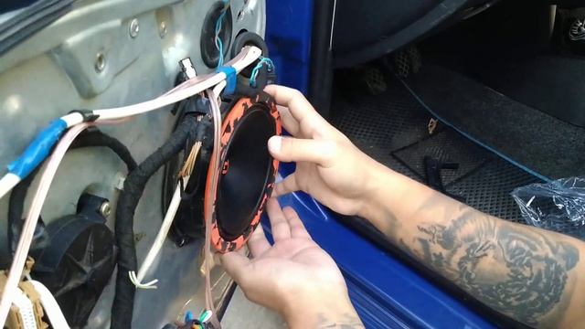 Замена штатных динамиков в Skoda Fabia на DL Audio Barracuda 165 смотреть онлайн