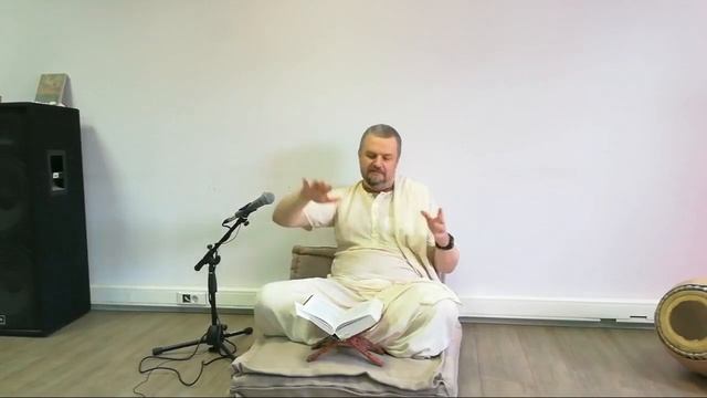 Бхагавад-гита глава 17, стих 11 (Шриман Шукадев дас Адхикари) смотреть онлайн