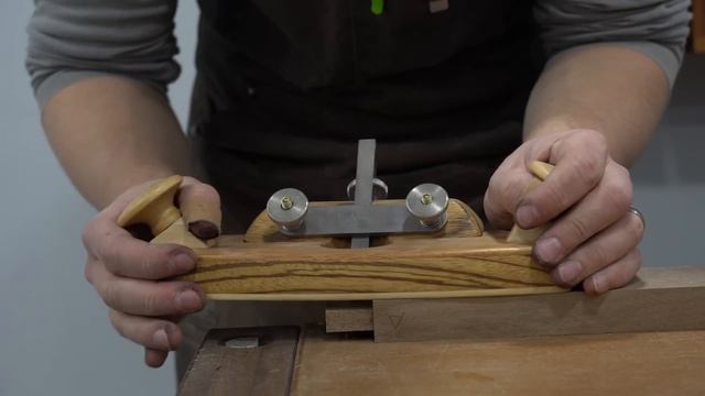 Building A Shaker Walnut Dining Table