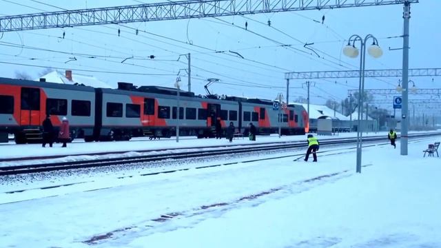 Гагарин. Экспресс поезд "Ласточка". смотреть онлайн