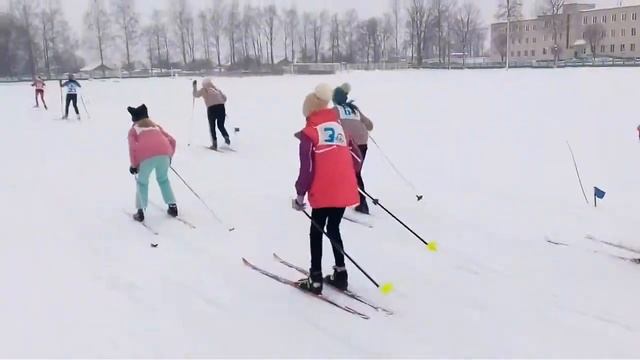 Соревнования среди детей и подростков по биатлону "Снежный снайпер" в Круглом смотреть онлайн