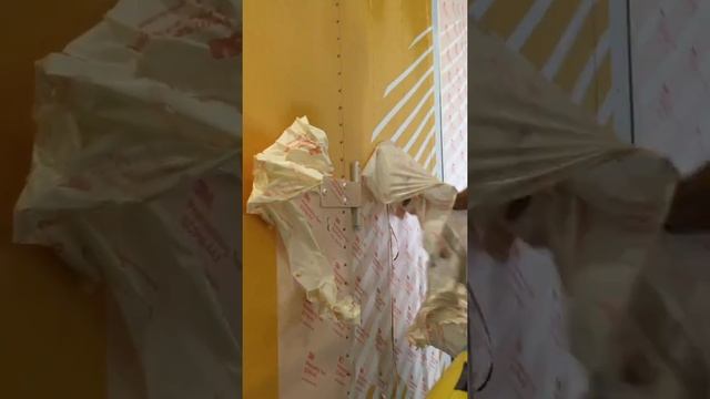 Installing Decal on trailer смотреть онлайн