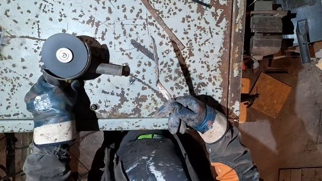 Реставрация старого железного шкафа для инструмента в мастерскую своими руками смотреть онлайн