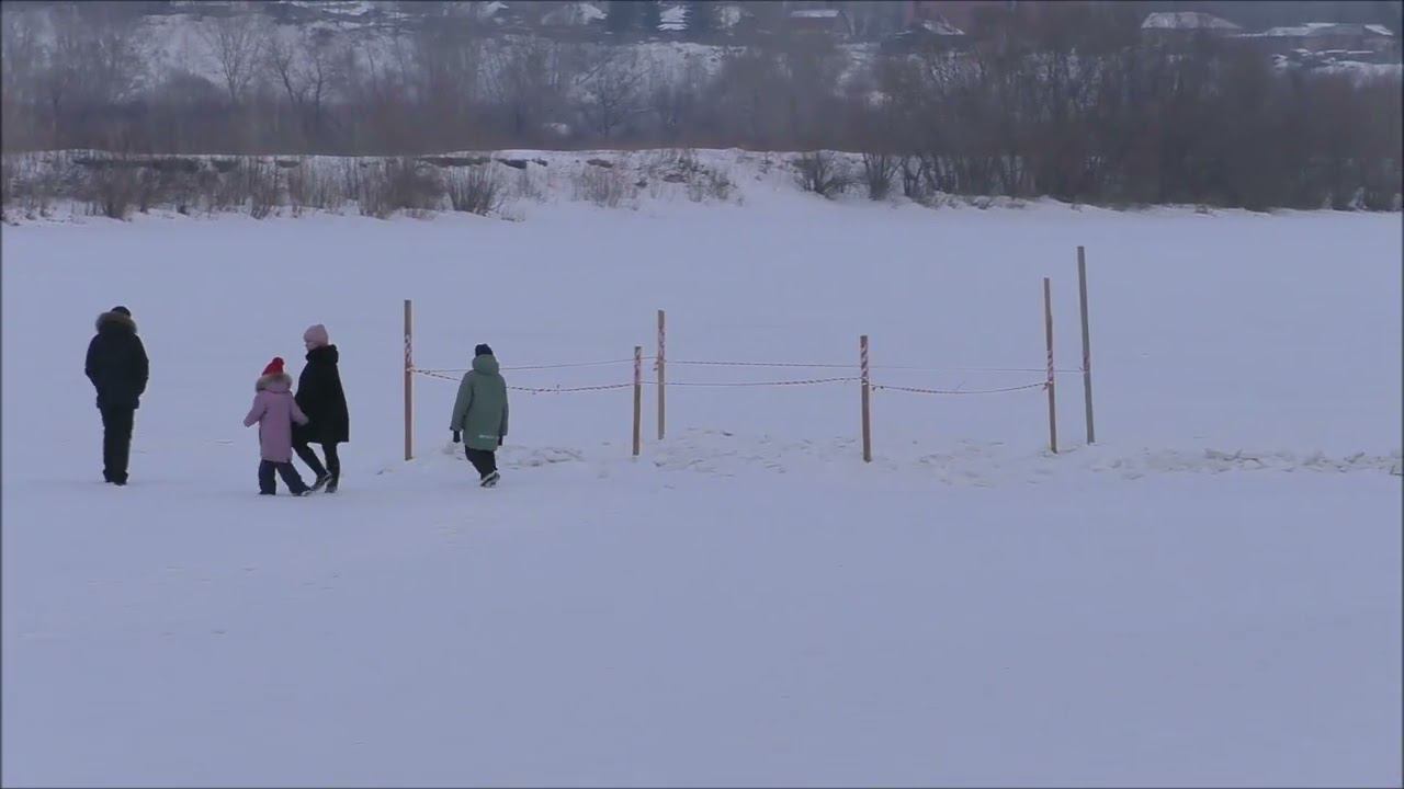 г Ачинск Ледовая переправа, рыбаки и где всегда была купель 16.01.22г.Автор Елена Цыганова смотреть онлайн