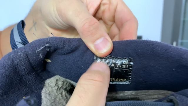 МНЕ 13 а размер ноги 45 , НУЖНО ПОКУПАТЬ ЗИМНИЕ БОТИНКИ ОПЯТЬ , отдал свои отцу смотреть онлайн