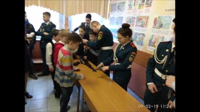 Кадеты Школы №402 им. Алии Молдагуловой смотреть онлайн