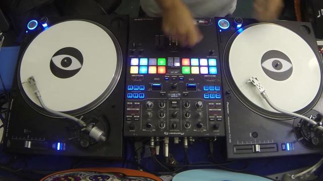 Pioneer Djm s9 PLX 1000's (sample play) смотреть онлайн