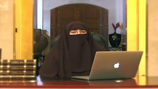 Haiz Ke Elawa Spotting Ho Tu Kya Aurat Namaz Parhay Or Roza Rakhay? | Dr Farhat Hashmi смотреть онлайн