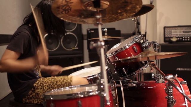 Marilyn Manson - The Beautiful People Drum Cover смотреть онлайн