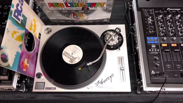 Sound Factory - Understand This Groove (Original Mix)(1992 RCA Records) смотреть онлайн