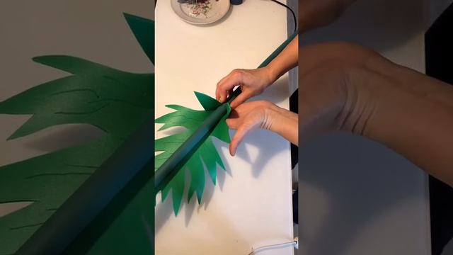 Мак из изолона. Подставка, листья, стебель. Бесплатный МК мак из изолона. смотреть онлайн