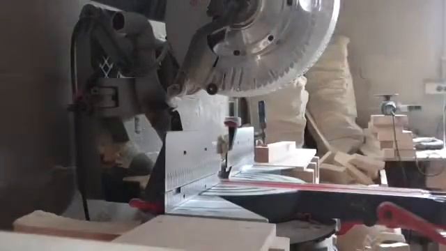 Торцовочная пила Bosch GCM 12 GDL Professional