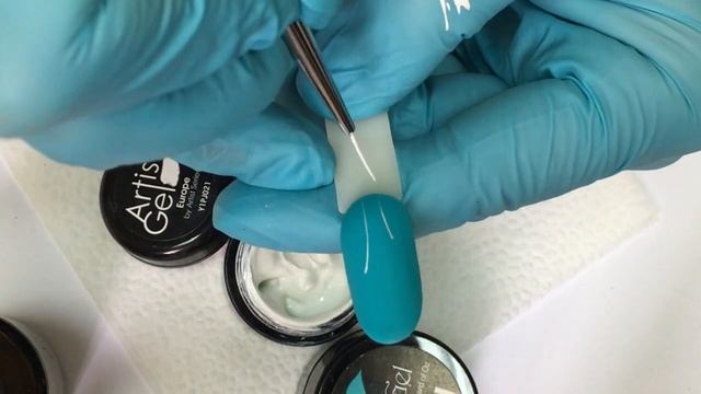 Дизайн ногтей: Флористика минимализм