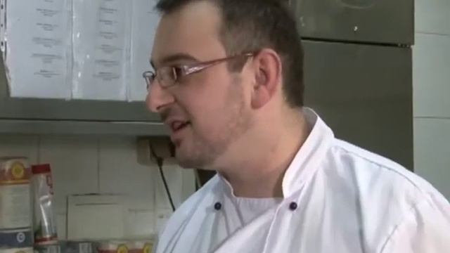 Отчаянный Домохозяин - Сербская Кухня - Ресторан Боэми смотреть онлайн