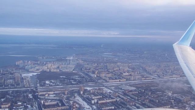 Вылет из аэропорта Пулково, с видом на Санкт-Петербург смотреть онлайн