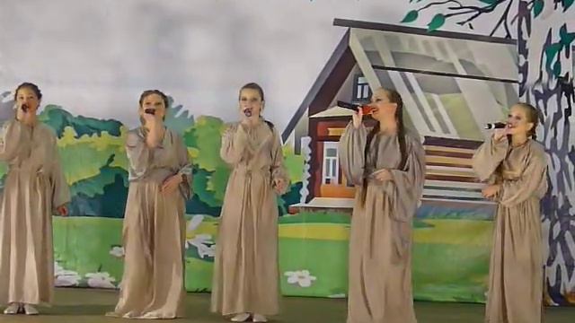 Песня: Во горнице, в исполнении "Компании ТВИКС" смотреть онлайн
