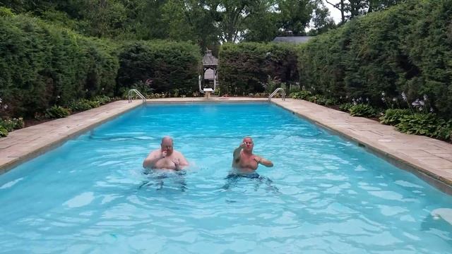 Tank and Stu Source complete the Shiggy Challenge смотреть онлайн