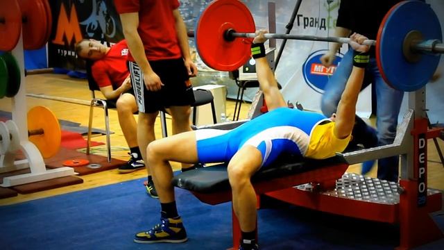 Жим лёжа 117,5 кг (Bench press 260 lbs) смотреть онлайн
