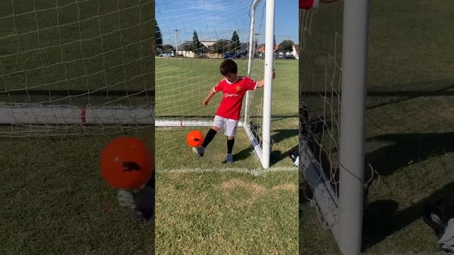 Ronaldo Manchester United crazy juggles #footballchallenge #footballshorts #soccer смотреть онлайн