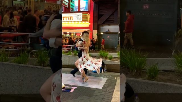 Танго на улицах Буэнос-Айреса. #Аргентина Tango por los calles de Buenos Aires смотреть онлайн
