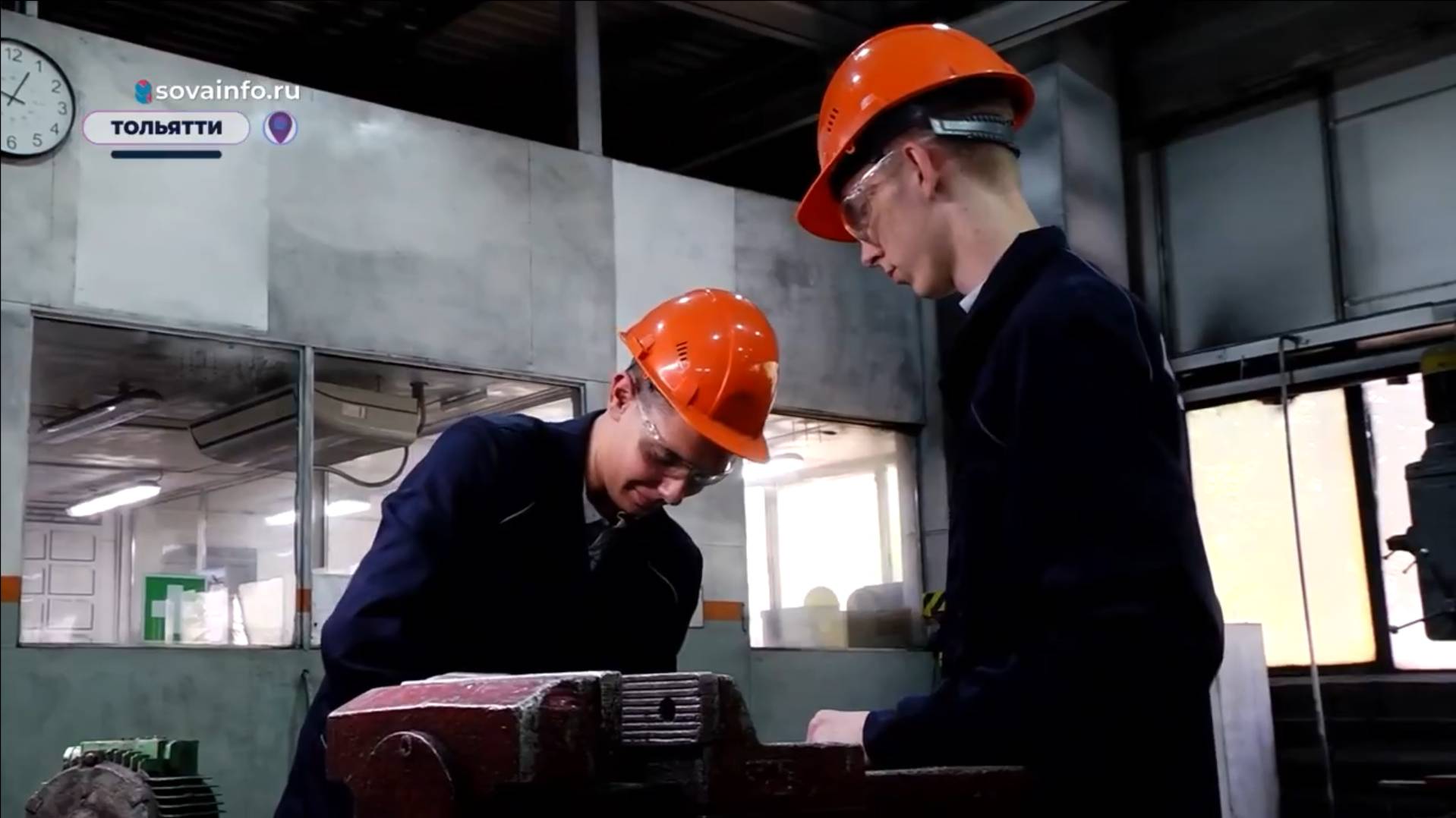 Студенты из Тольятти получили шанс на профессиональный рост благодаря Ярмарке трудоустройства смотреть онлайн