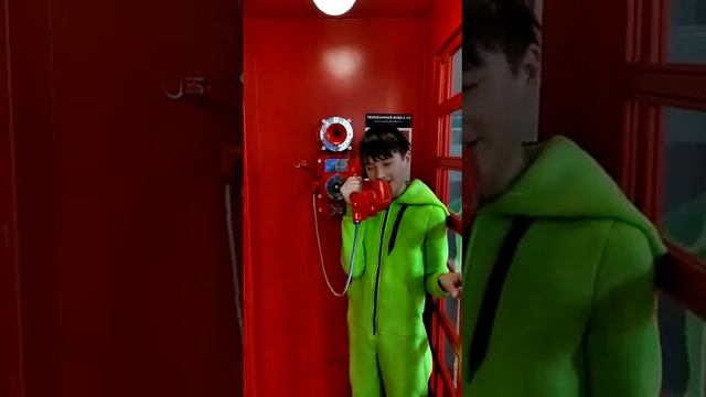 Телефонная будка в музее,,Титикака"в Питере смотреть онлайн