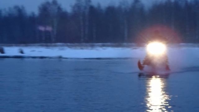 снегоходы на воде смотреть онлайн