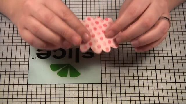 Scrap Time - Ep. 621 -- Cutting Fabric With the Slice and Fabrique Design Cards! смотреть онлайн