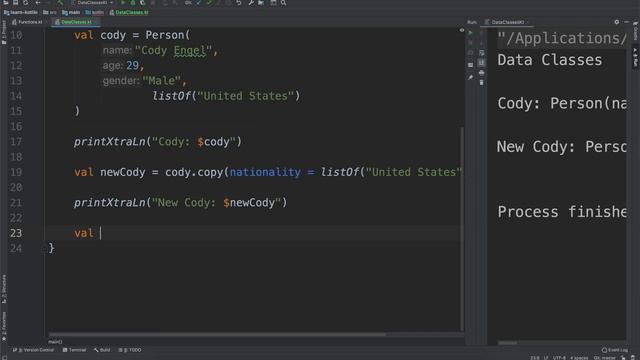 Data Classes in Kotlin | Kotlin Tutorial 2019 смотреть онлайн