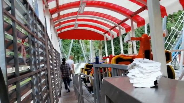 Аттракционы! Центральный парк, Калининград. Последний день лета. смотреть онлайн